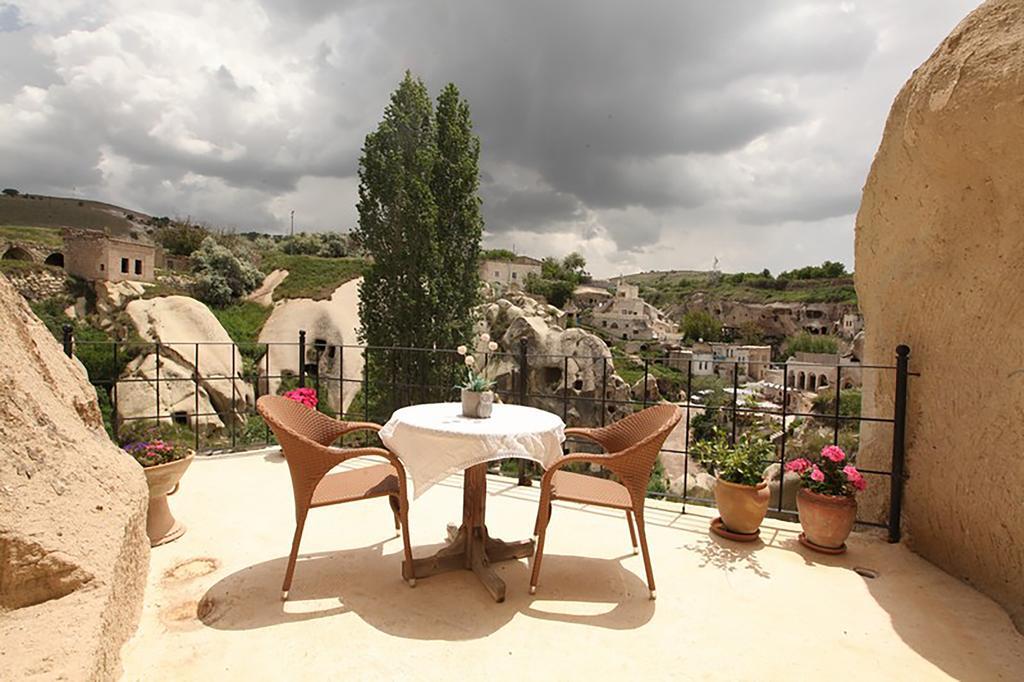 Blue Valley Cave Hotel อูร์กุบ ภายนอก รูปภาพ