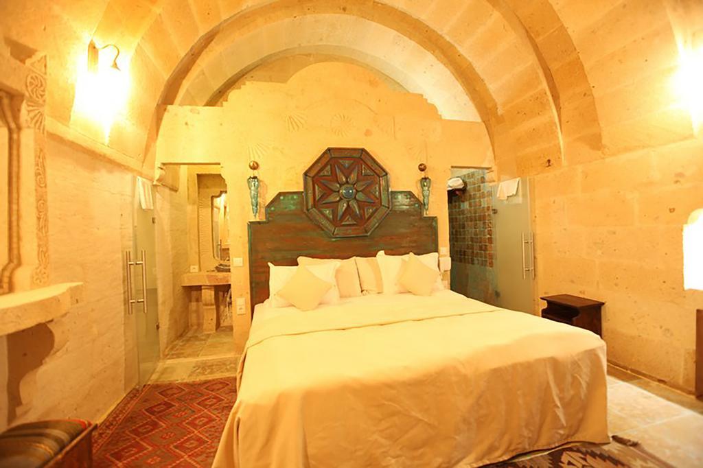 Blue Valley Cave Hotel อูร์กุบ ภายนอก รูปภาพ