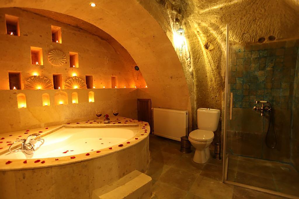 Blue Valley Cave Hotel อูร์กุบ ภายนอก รูปภาพ