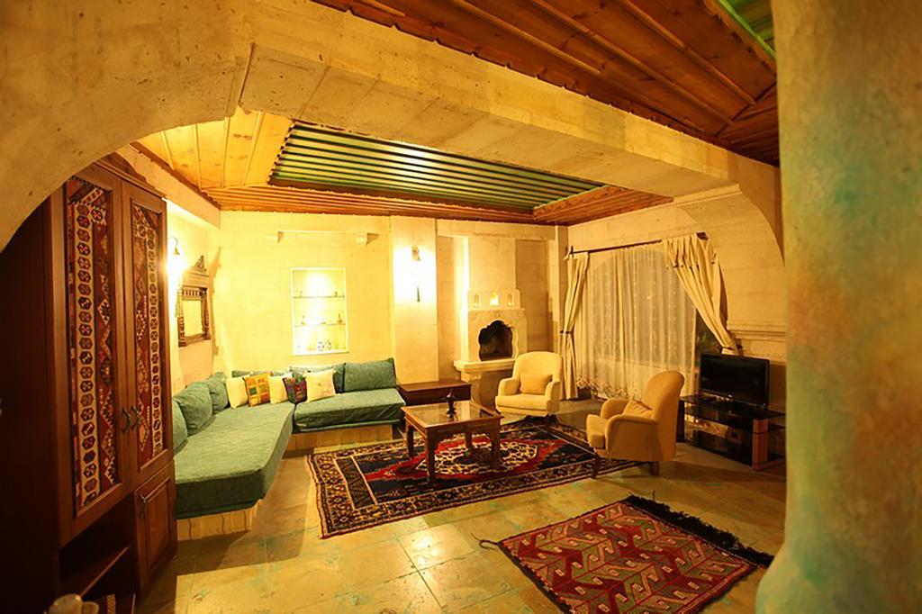 Blue Valley Cave Hotel อูร์กุบ ภายนอก รูปภาพ