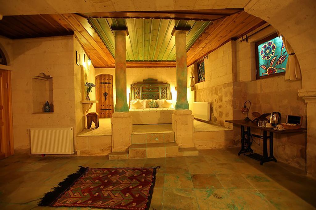 Blue Valley Cave Hotel อูร์กุบ ภายนอก รูปภาพ