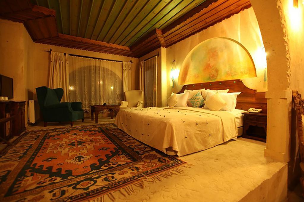 Blue Valley Cave Hotel อูร์กุบ ภายนอก รูปภาพ