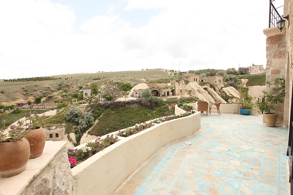 Blue Valley Cave Hotel อูร์กุบ ภายนอก รูปภาพ