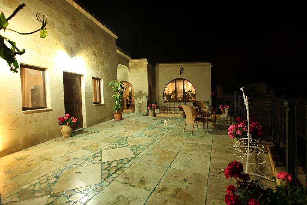 Blue Valley Cave Hotel อูร์กุบ ภายนอก รูปภาพ