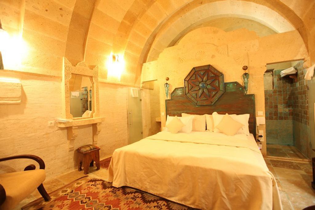 Blue Valley Cave Hotel อูร์กุบ ภายนอก รูปภาพ