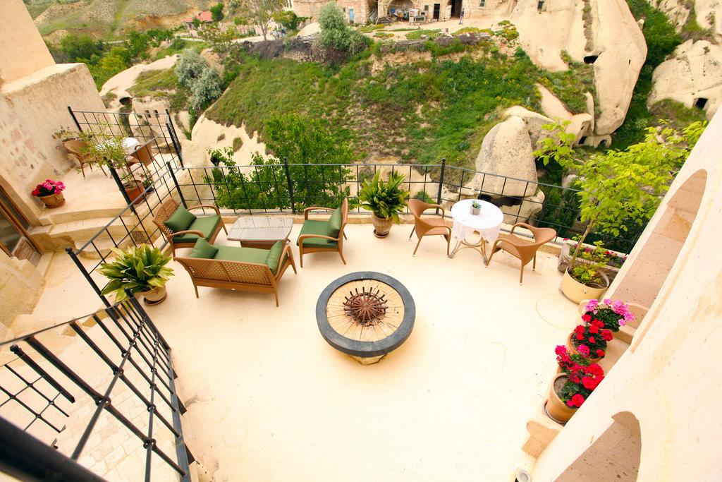 Blue Valley Cave Hotel อูร์กุบ ภายนอก รูปภาพ