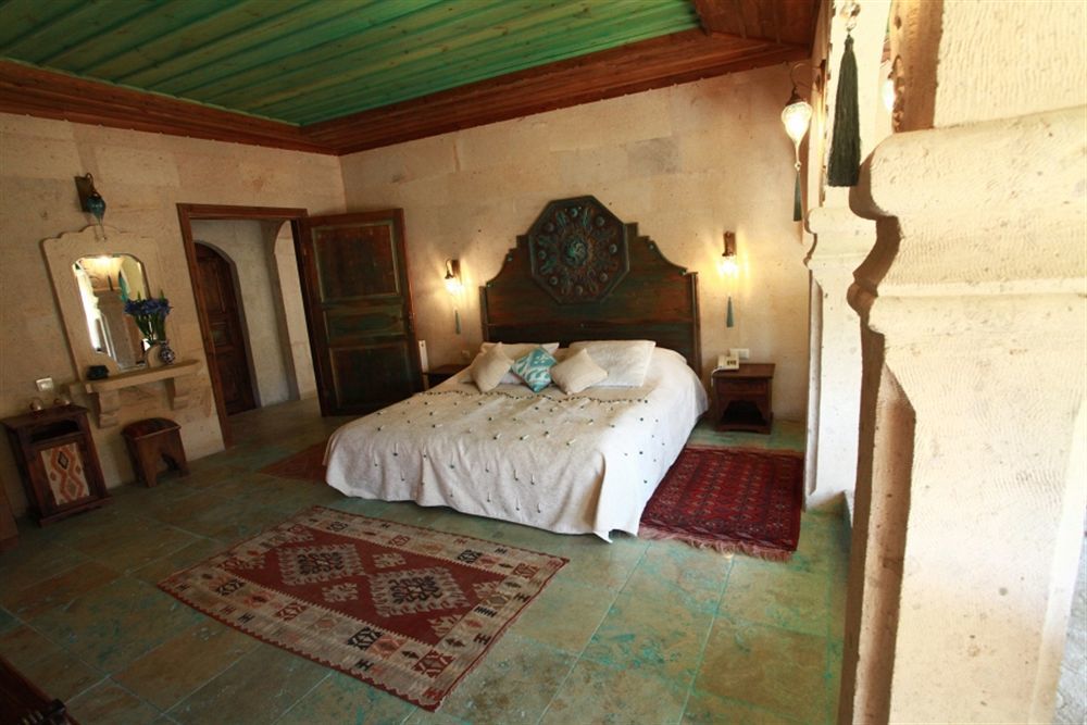 Blue Valley Cave Hotel อูร์กุบ ภายนอก รูปภาพ