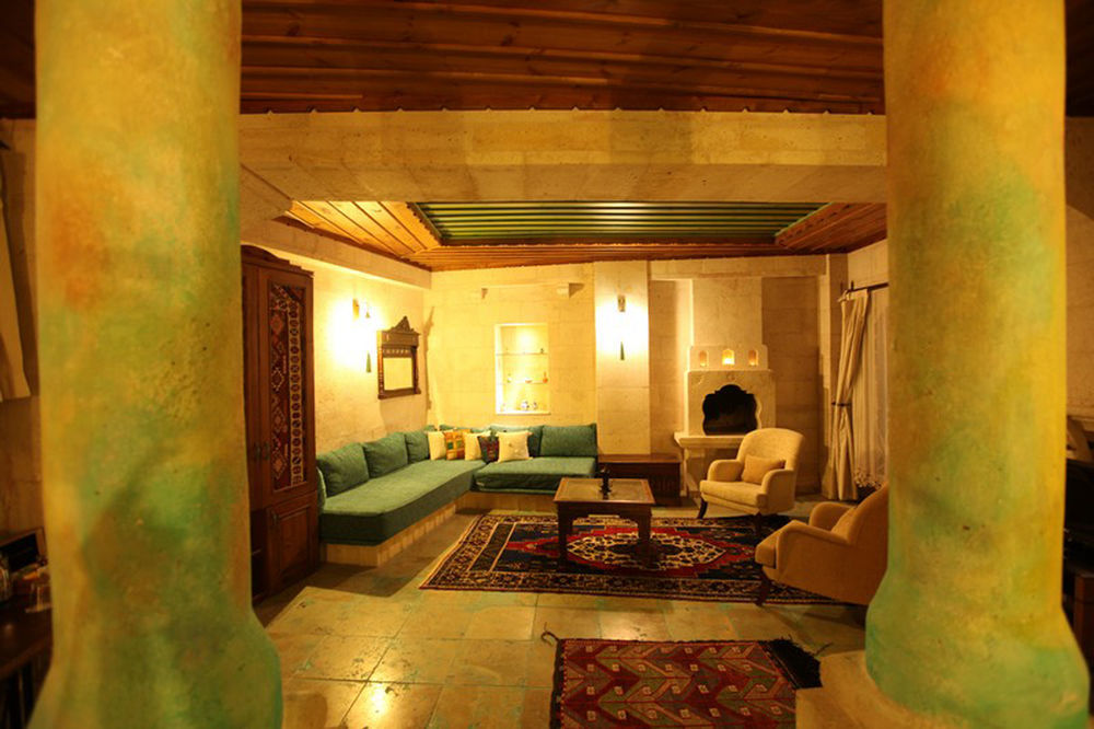 Blue Valley Cave Hotel อูร์กุบ ภายนอก รูปภาพ